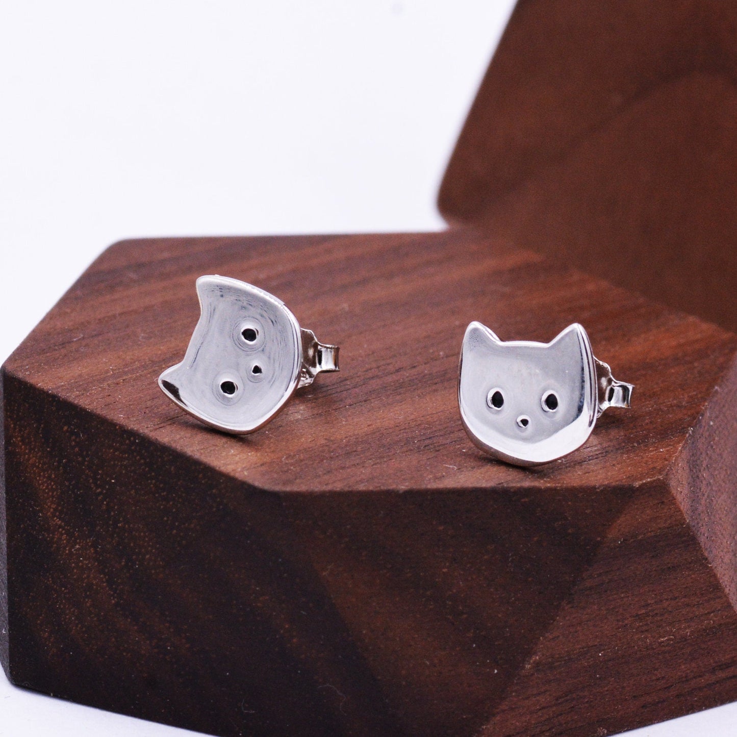 Sterling Silver Super Cute Kitty Cat Stud Earrings, Cat Lady Earrings, Fun and Quirky Animal Lover,  Cat Earrings